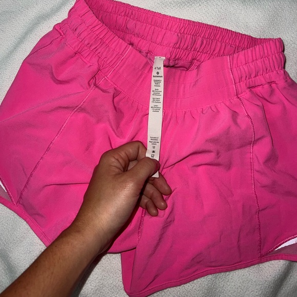 Lululemon Hotty Hot shorts - Picture 2 of 3